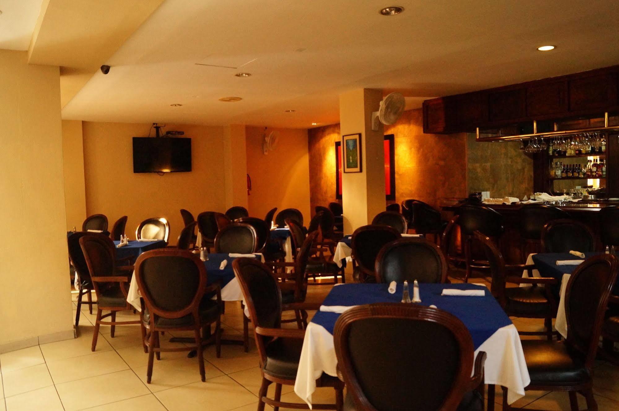 Siesta Hotel And Casino Antiguo Cuscatlán Zewnętrze zdjęcie